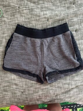 lululemon athletica Hotty Hot Gray Shorts with Black Trim